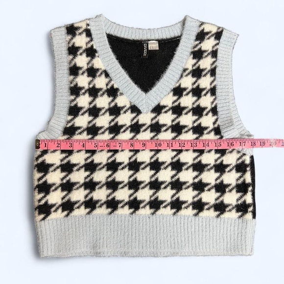 Houndstooth V-Neck Sweater Vest Black, White & Blue Medium - Picture 5 of 7